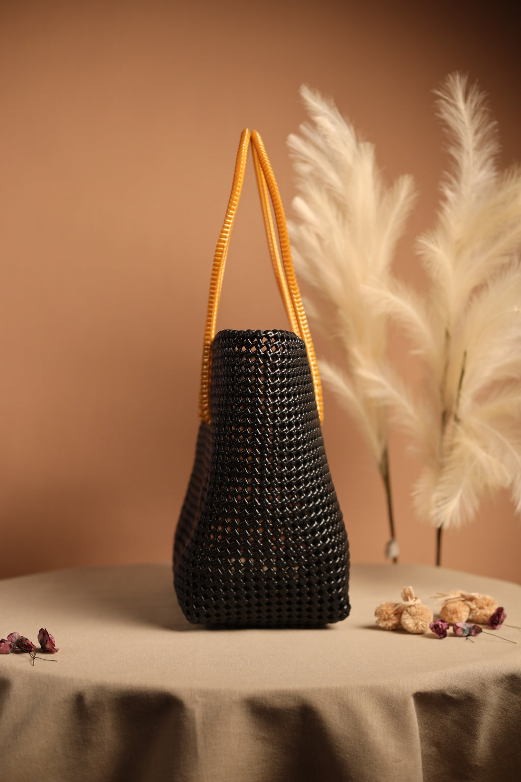 SHADOW TOTE