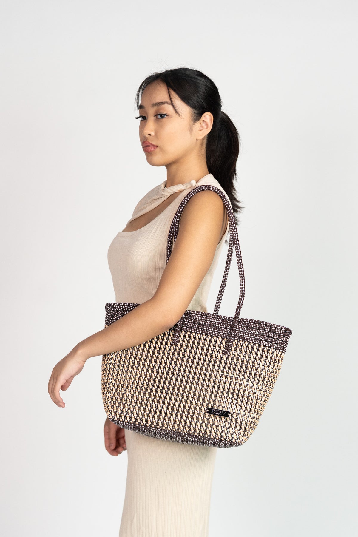 CHESTNUT HANDBAG