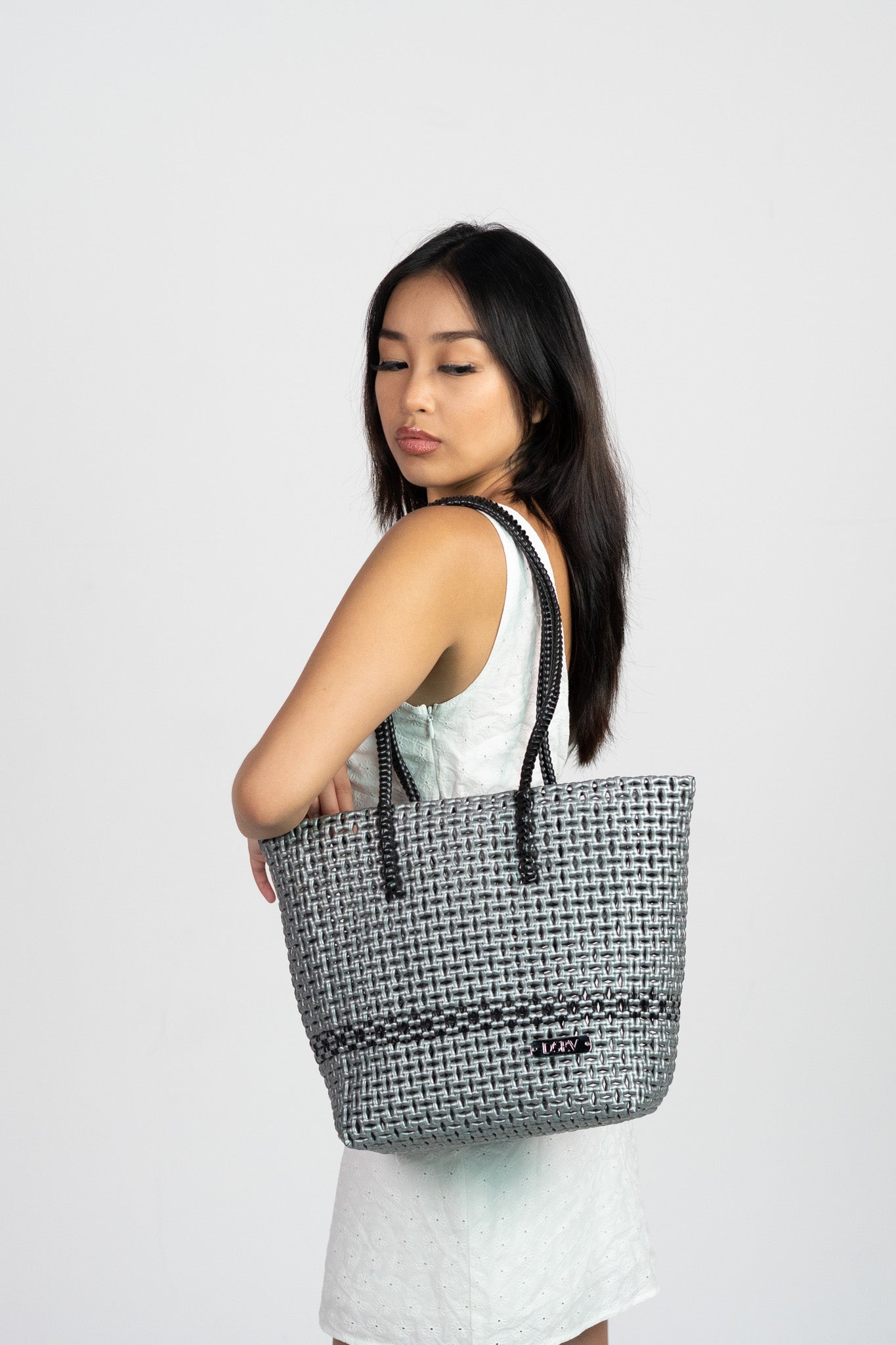 SILVER STREAK HANDBAG